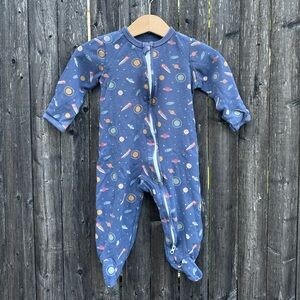 Outer Space Astronaut Rocket Planets 2 Way Zip Footed Pajamas in Blue Size 6-9M